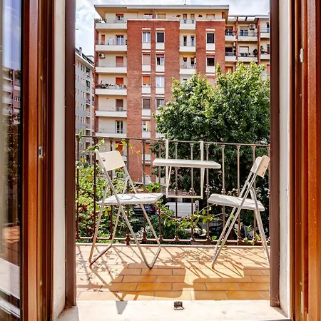 Apartament Proletarian *